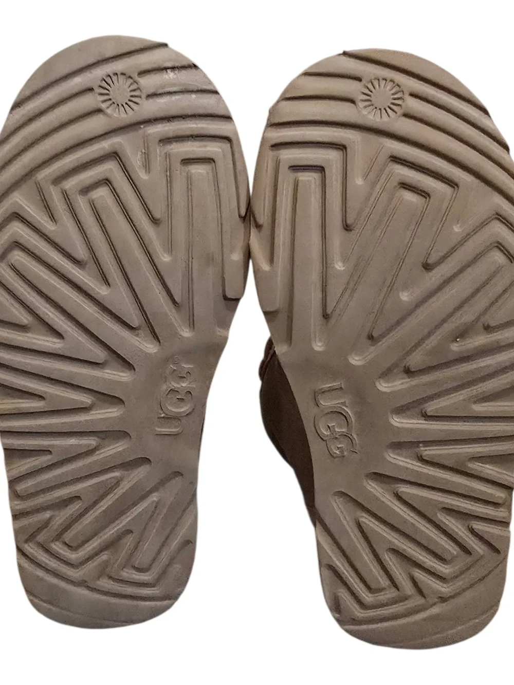 UGG Neumel Suede Lace-Up Boots - Chestnut - Kids' Size 5